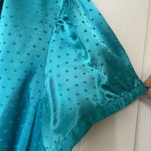 Cato Blu/Green Puff Sleeve Blouse with Tie Front - Picture 5 of 7